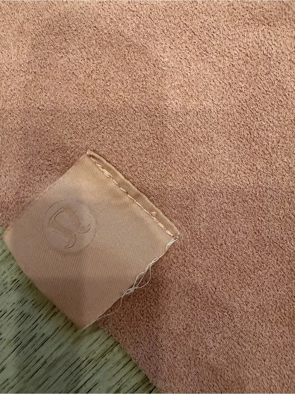 Lululemon Pink Microfiber Workout Yoga Gym Sweat Towel 15” x 25.5”